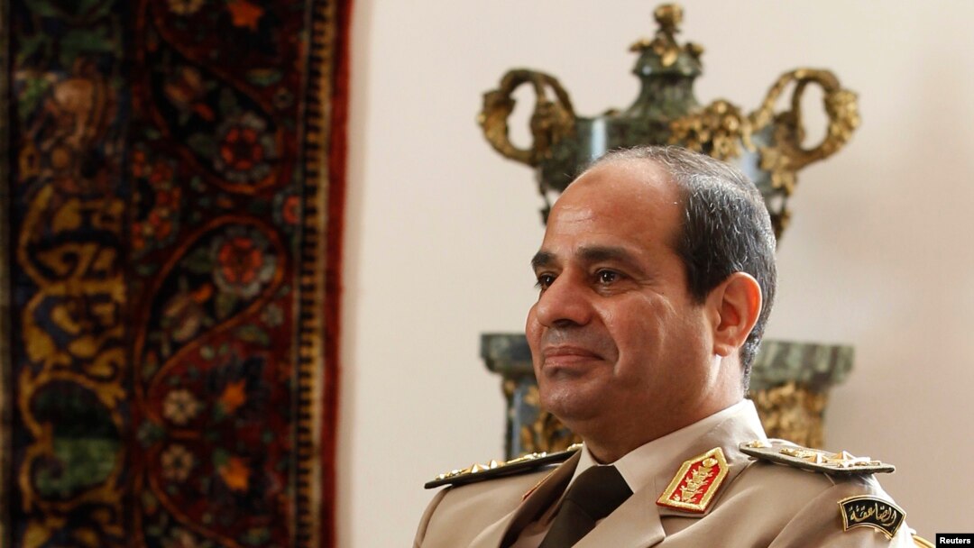 Egypt's Army Chief General Abdel Fattah al-Sisi at El-Thadiya presidential palace, Cairo, Nov. 14, 2013.