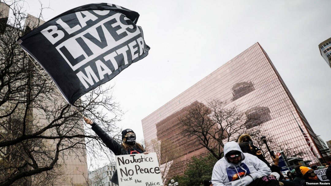 Manifestaciones en contra de la violencia policial durante el juicio de Derek Chauvin en Minneapolis, Minnesota. 