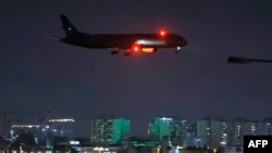 阿聯酋阿提哈德航空公司的一架航班今年5月20日飛抵特拉維夫機場，成為直飛以色列的首個阿聯酋航班。