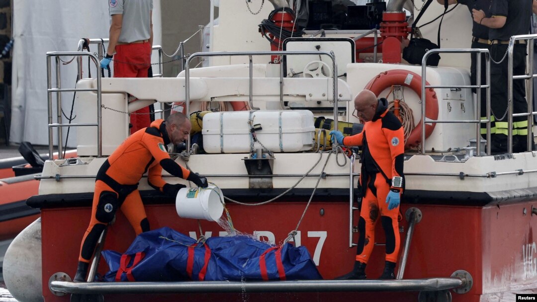 El cuerpo de Mike Lynch ha sido recuperado tras el naufragio de su yate en Sicilia. Se investigan las causas del desastre que dejó varios desaparecidos.