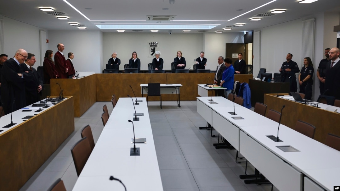 Judge Doris Husch, center, presides over the chamber court trial of four alleged Hamas members suspected of organizing weapons caches across Europe, in Berlin on Feb. 25, 2025.